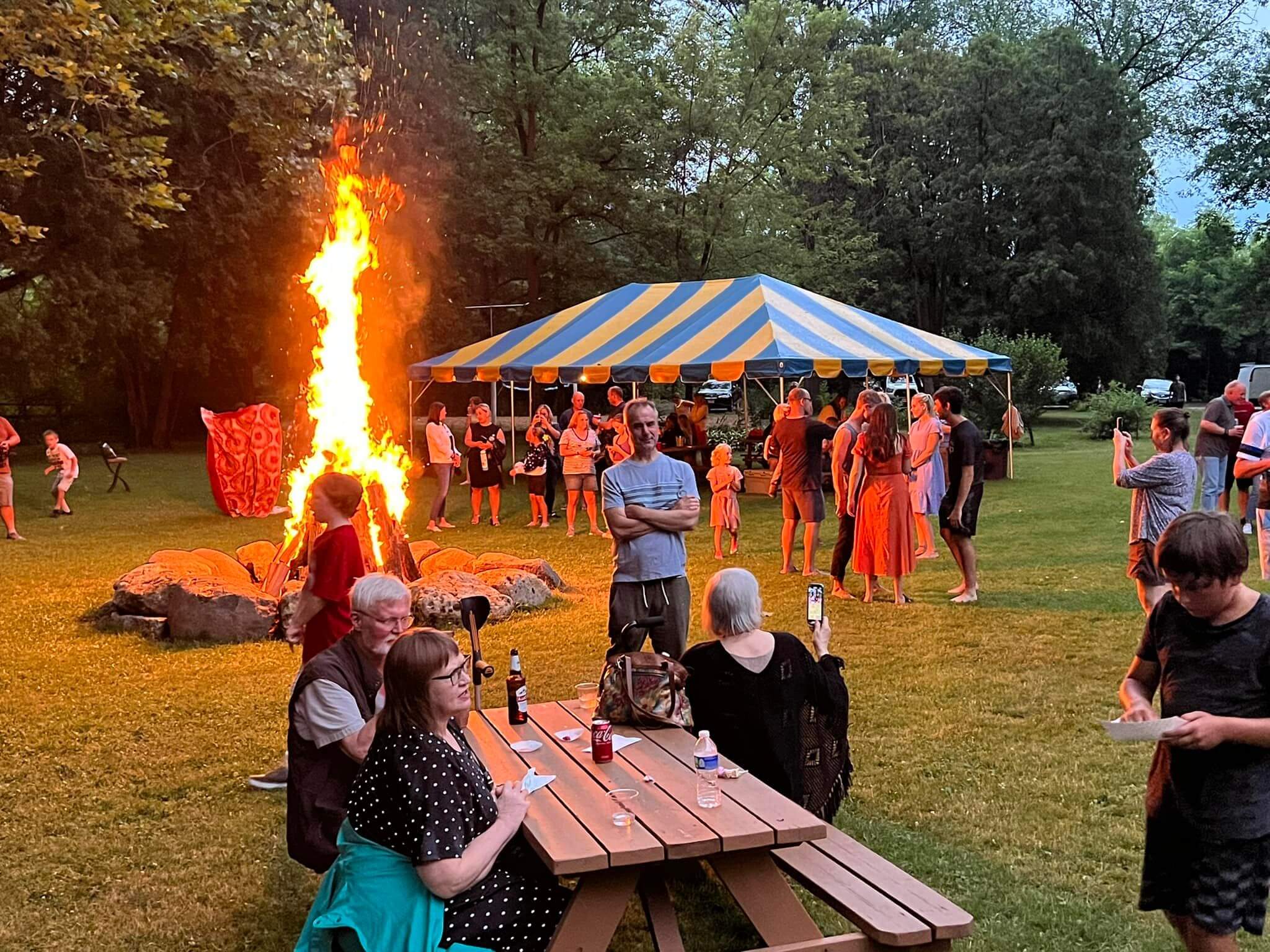 Jaanituli Chicago Eesti Majas