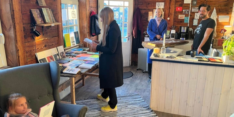 American Translator Opens Multilingual Bookstore-Cafein Haapsalu