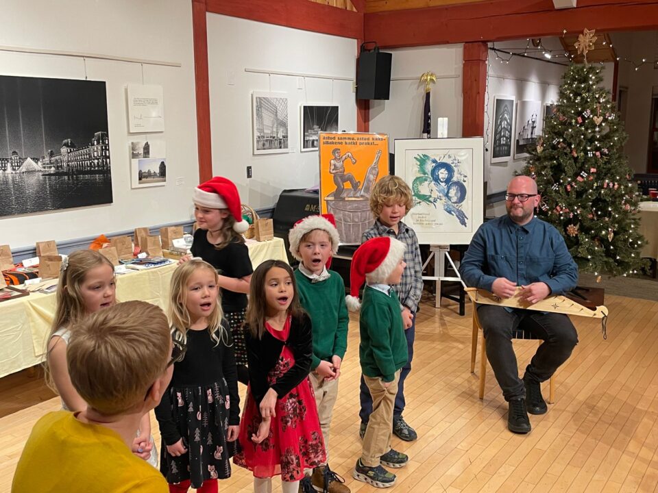 Ilma valgete jõuludeta oli ikka rõõmus meeleolu BESi jõulupeol
