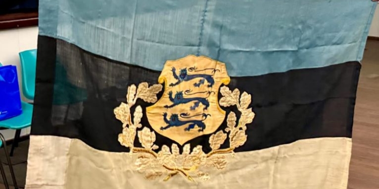 Austraalias varjul hoitud sinimustvalge jõuab Eestisse tagasi